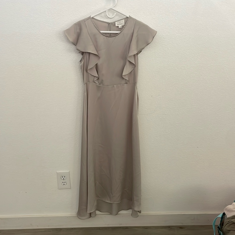 Women’s lost and wander satin midi ruffle dress in Gold. Size small